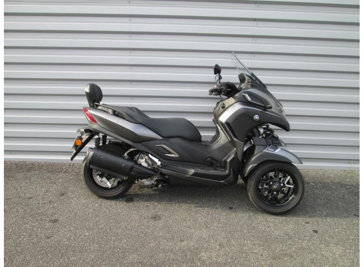 YAMAHA TRICITY 300