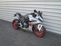 SUZUKI GSX-8R