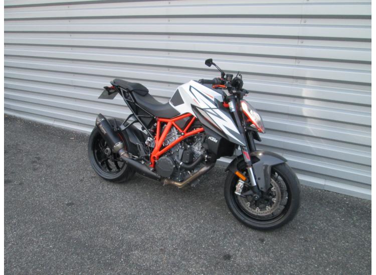 KTM 1290 SUPER DUKE R
