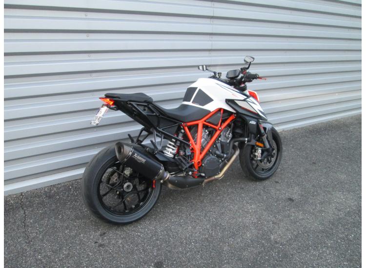 KTM 1290 SUPER DUKE R