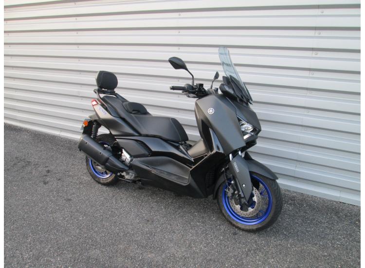 YAMAHA XMAX 300