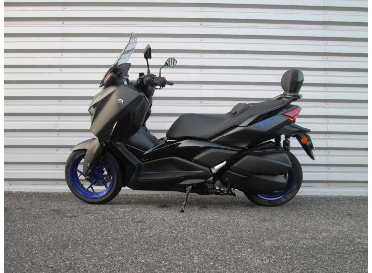 YAMAHA XMAX 300