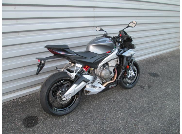 APRILIA TUONO 660