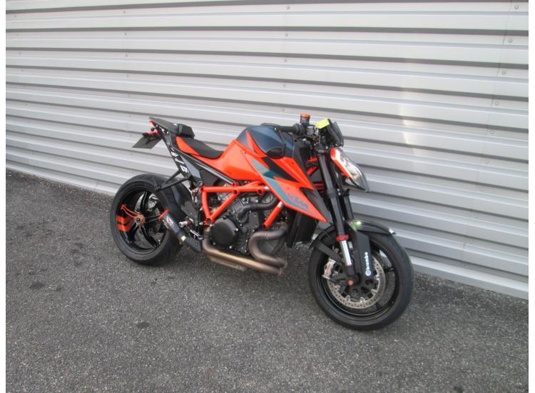 KTM 1290 SUPER DUKE R