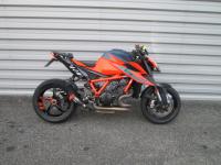 KTM 1290 SUPER DUKE R