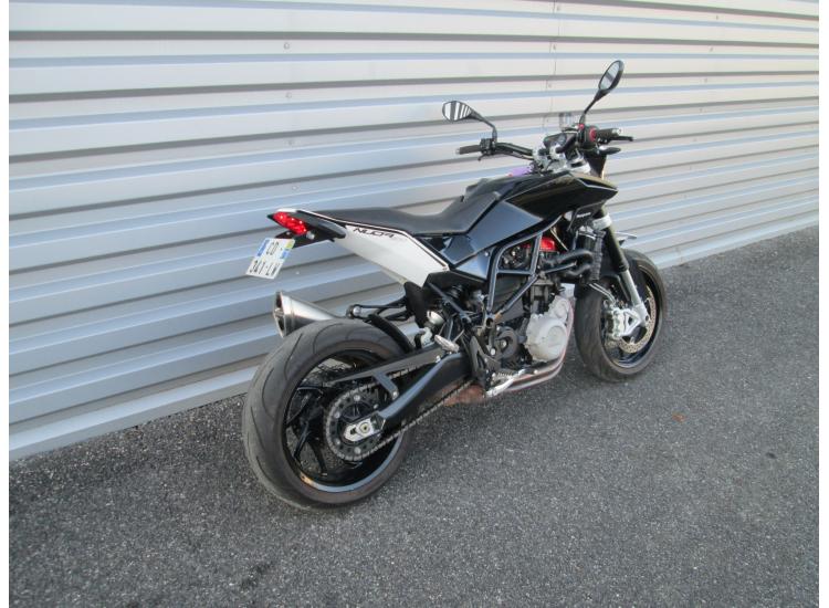 HUSQVARNA NUDA 900
