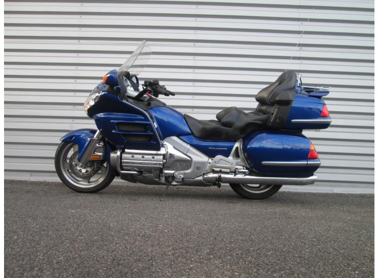 HONDA GL1800 GOLDWING